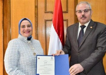 للمرة الثانية.. داليا منصور عميدًا لطب بيطري القناة