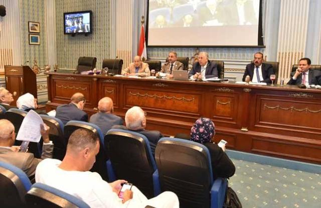 "زراعة النواب" توصي بحضور وزيري الزراعة والتضامن لبحث "معاش الفلاح"