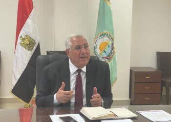 وزير الزراعة يبحث التوسع في إنتاج تقاوى المحاصيل الاستراتيجية بالشراكة مع القطاع الخاص