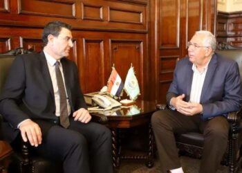 وزيرا زراعة مصر ولبنان يبحثان تعزيز التعاون في مجال تحسين السلالات بالإنتاج الحيواني