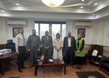 رئيس الخدمات البيطرية وسفيرة أوروجواي بالقاهرة يبحثان التعاون في مجال الثروة الحيوانية
