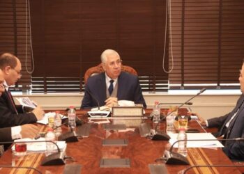 القصير يتابع ملفات حماية البحيرات وتنمية الثروة السمكية ورفع كفاءة الأصول من المزارع والمفرخات