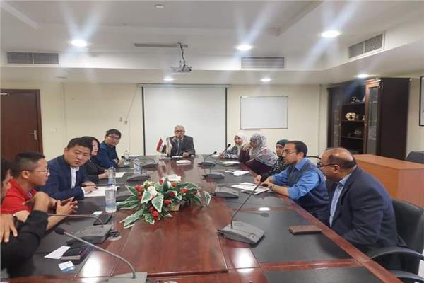 «تنمية البحيرات» يبحث أوجه التعاون مع مجموعة هايدا الصينية لتطوير القطاع السمكي