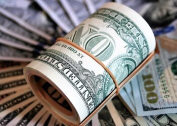 سعر صرف الدولار أمام الجنيه مع مستهل تعاملات اليوم الثلاثاء 17 ديسمبر