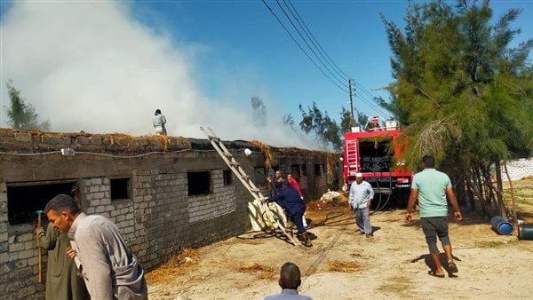 إخماد حريق اندلع في حوشين للماشية بسوهاج