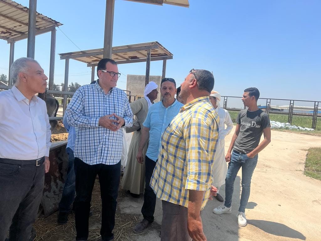 "الزراعة" تتفقد مزارع الإنتاج الحيواني والنباتي بالمحطة البحثية في جنوب التحرير
