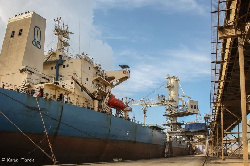 ميناء دمياط يستقبل 44900 طن ذرة و 16935 طن قمح