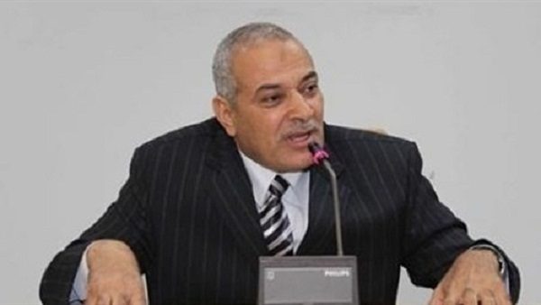 الدكتور عبد العزيز السيد رئيس شعبة الدواجن بالغرف التجارية